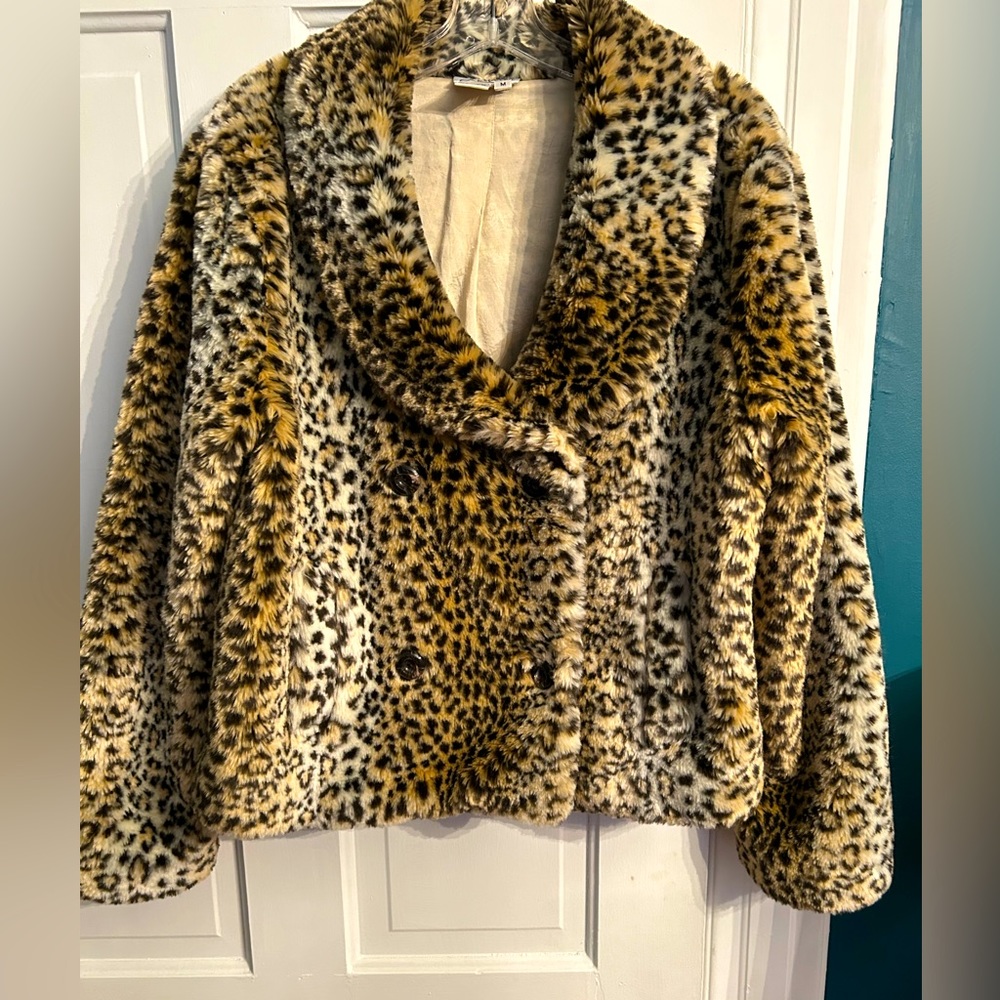 Cozy Leopard Faux Fur